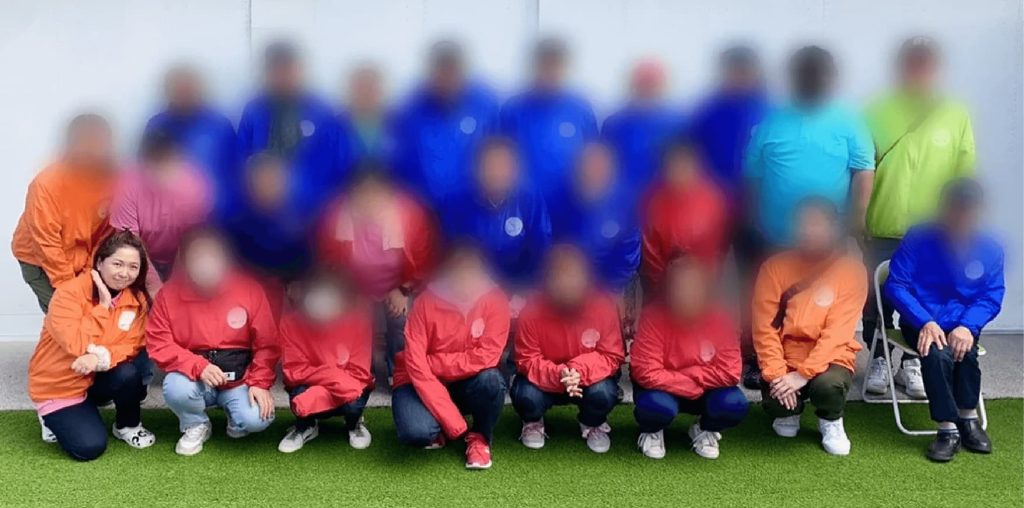 「なないろ」の皆様とスタッフ30名の集合写真